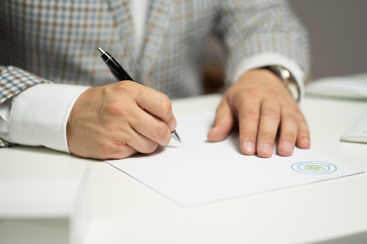 How to Transfer Your Real Estate License in BC